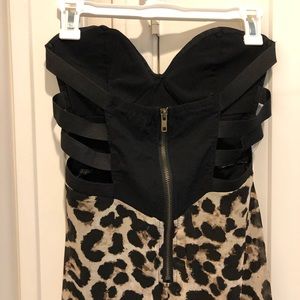 High-low dress, leopard print and black top